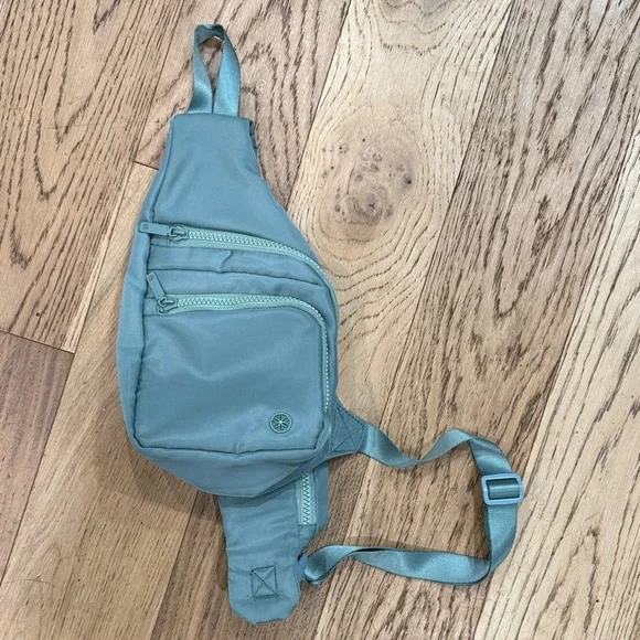 Gaiam Mint Green Crossbody Bag - Picture 1 of 6